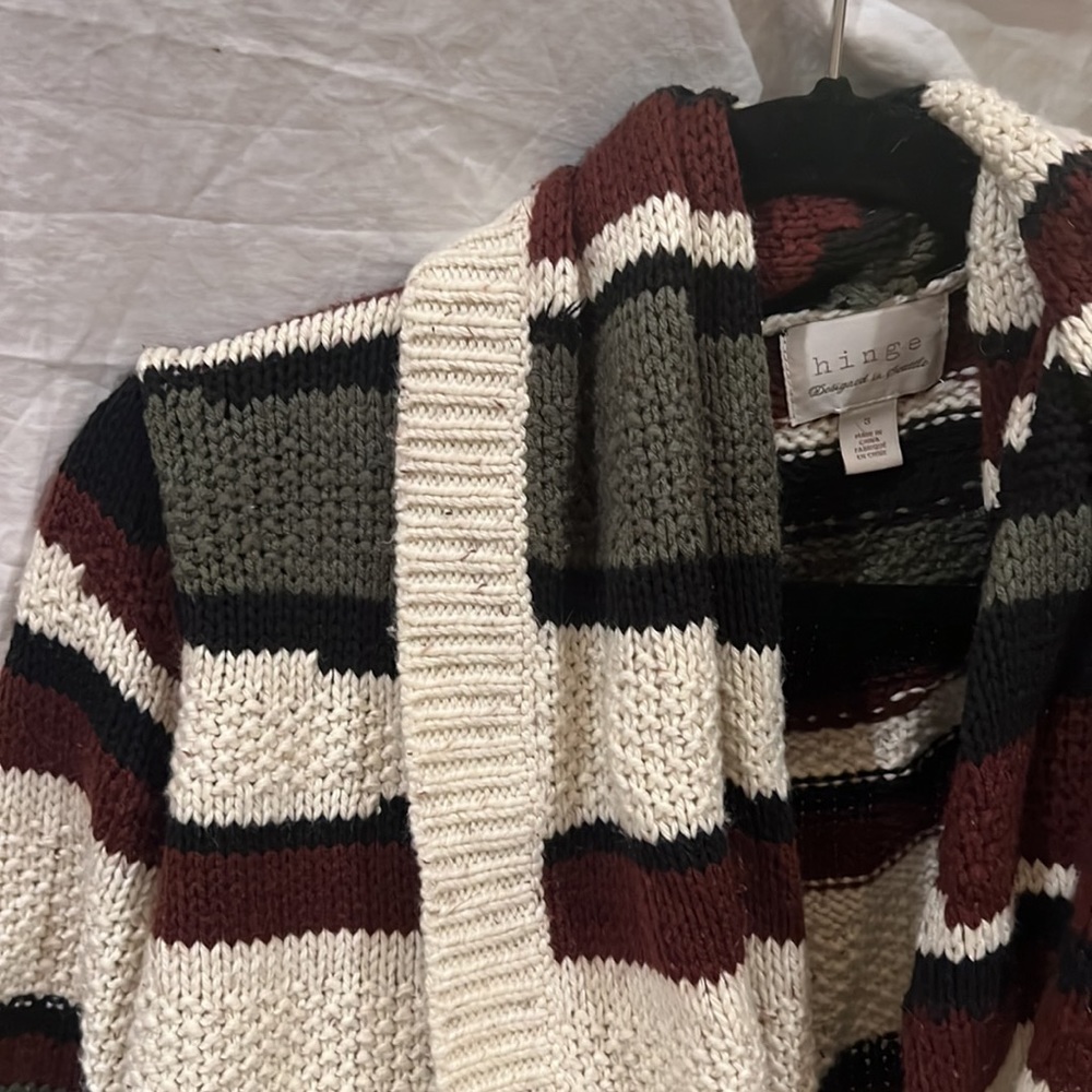 Thick, stripped cardigan from Hinge. Size Small